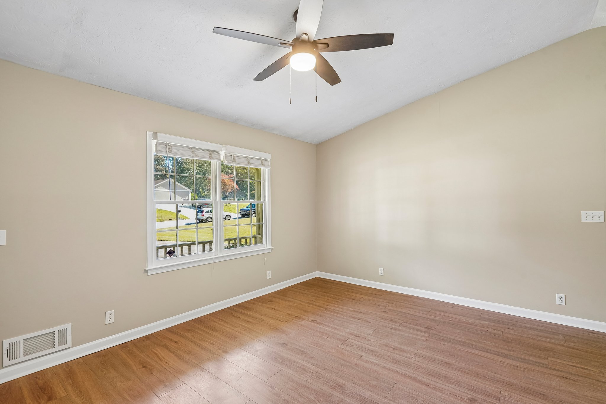 Suncrest Ct-S2410-016.jpg