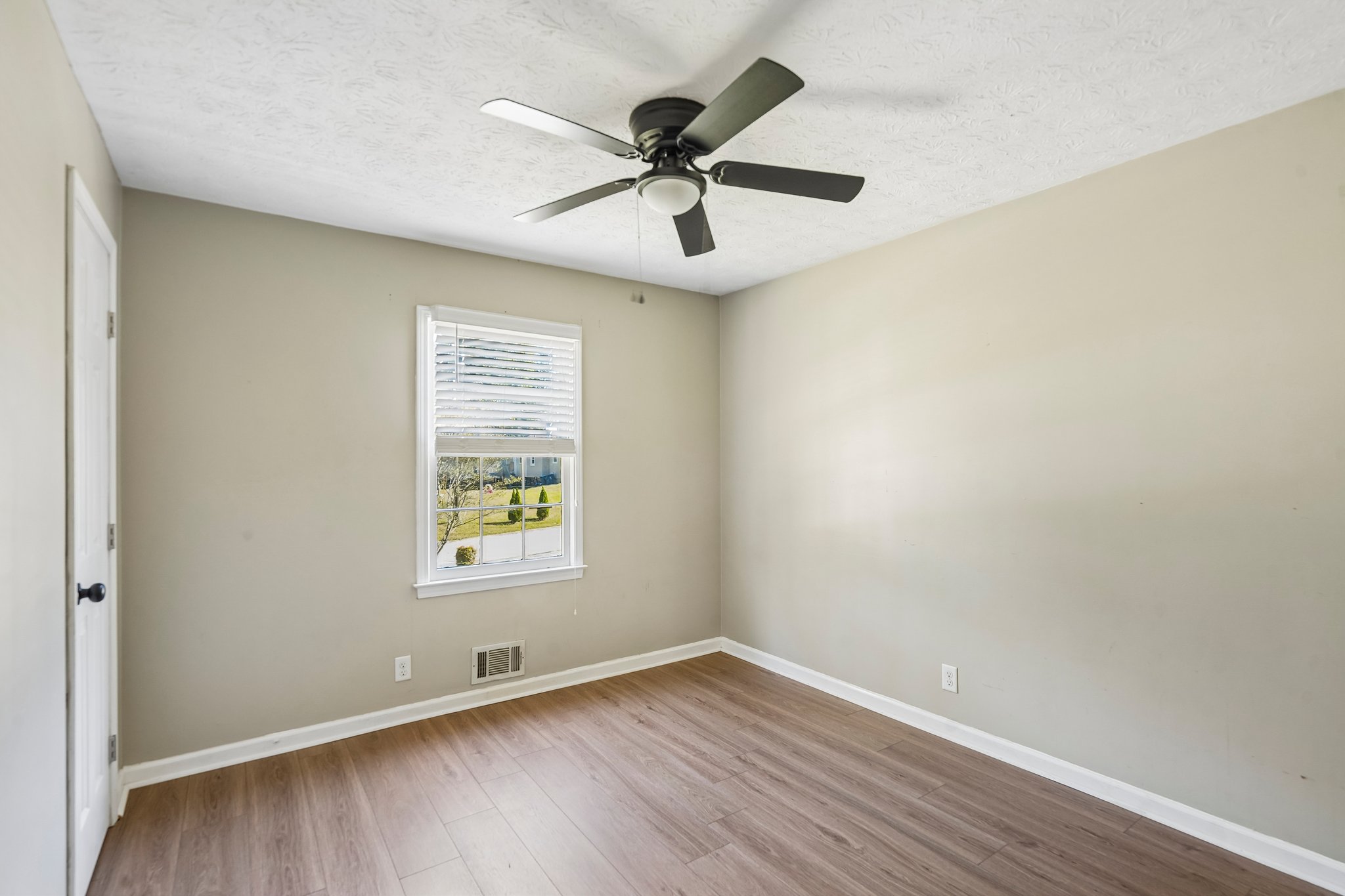 Suncrest Ct-S2410-017.jpg
