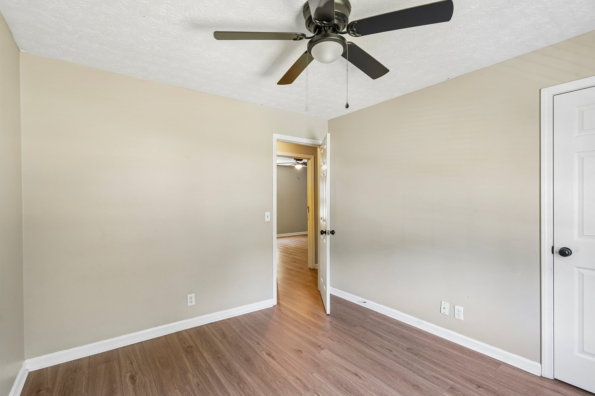 Suncrest Ct-S2410-018.jpg