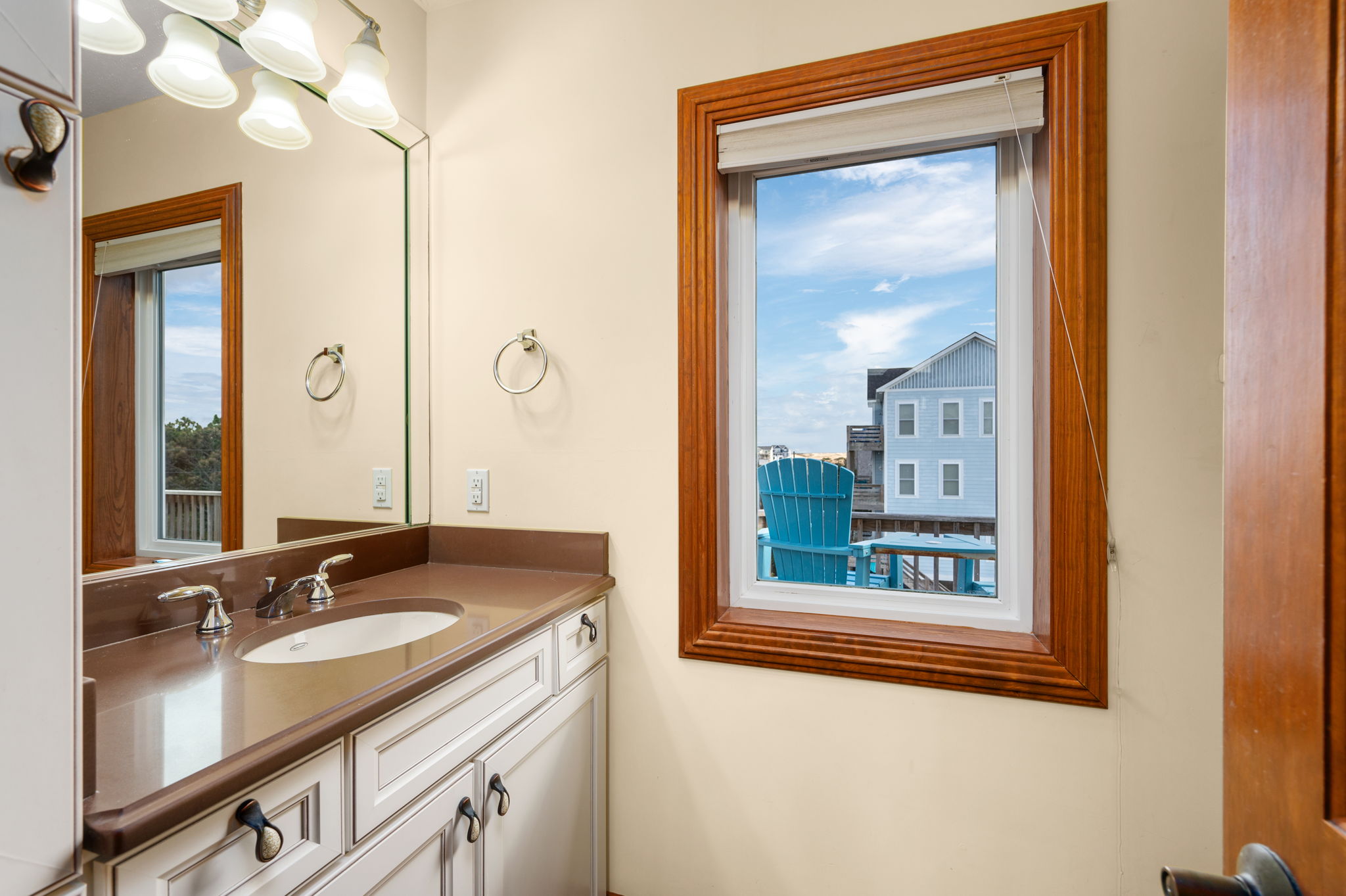 25203-Bold-Dune-TL-BR4-Private-Bath