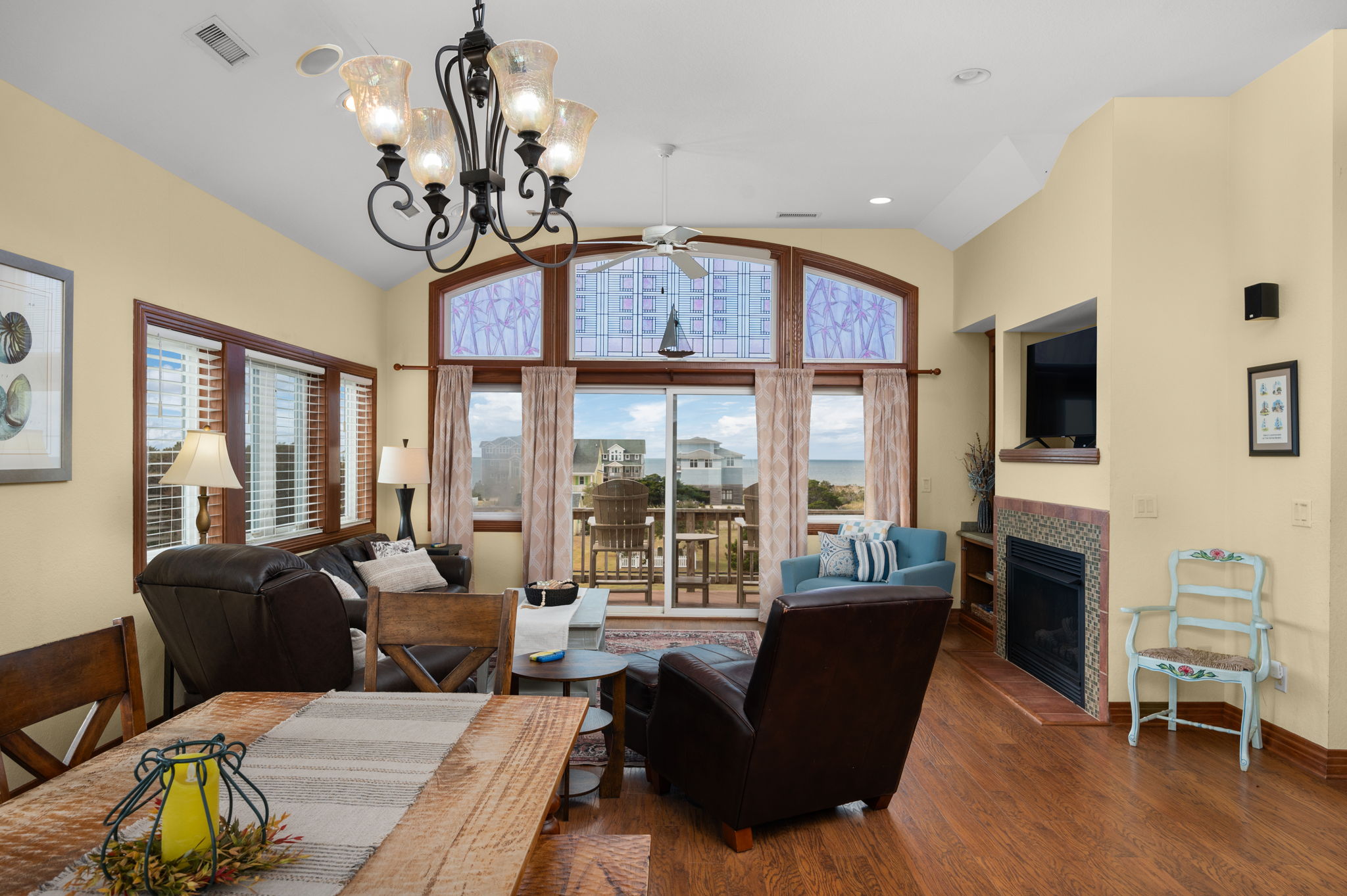 25203-Bold-Dune-TL-Dining-V3