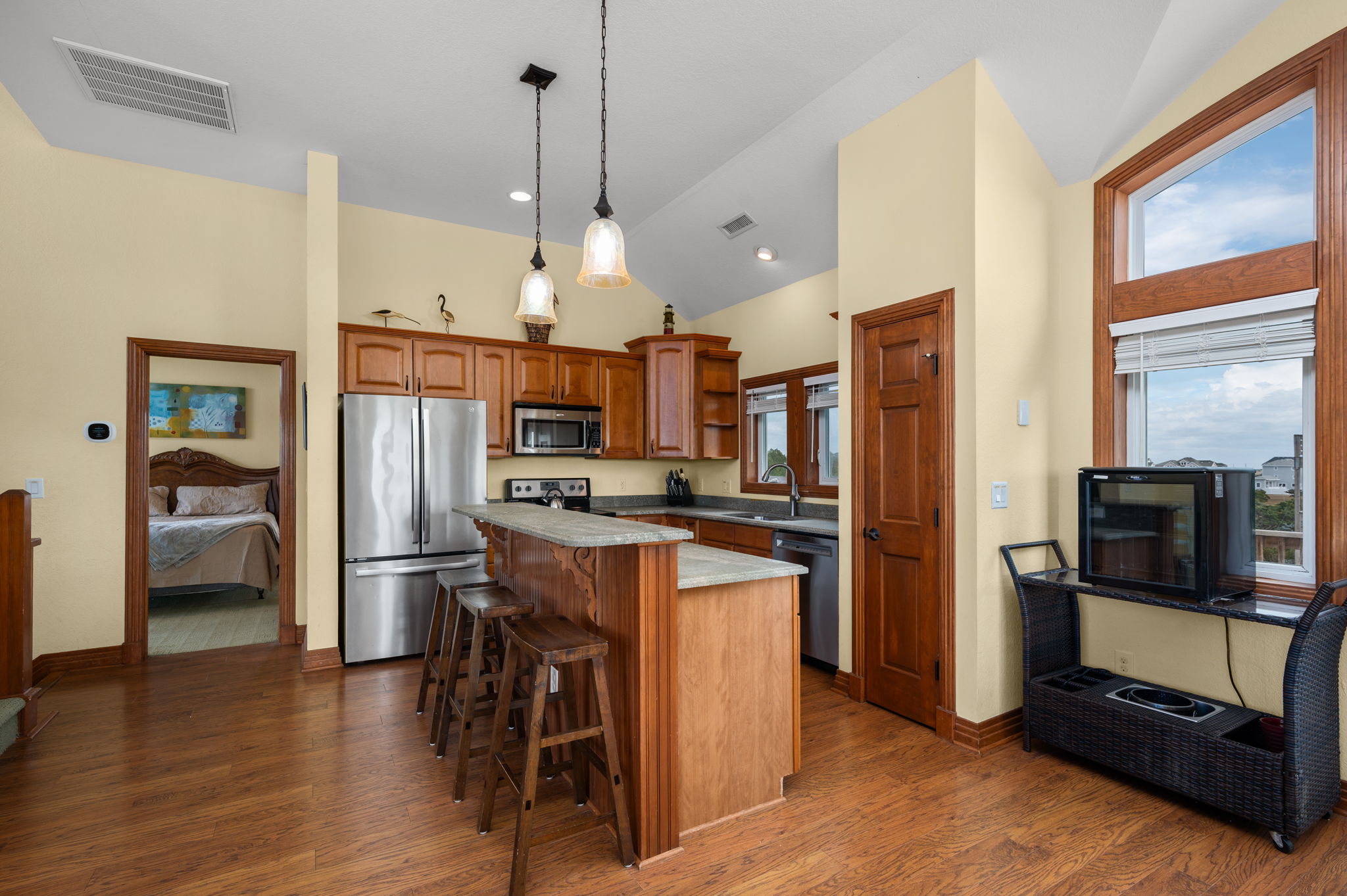 25203-Bold-Dune-TL-Kitchen