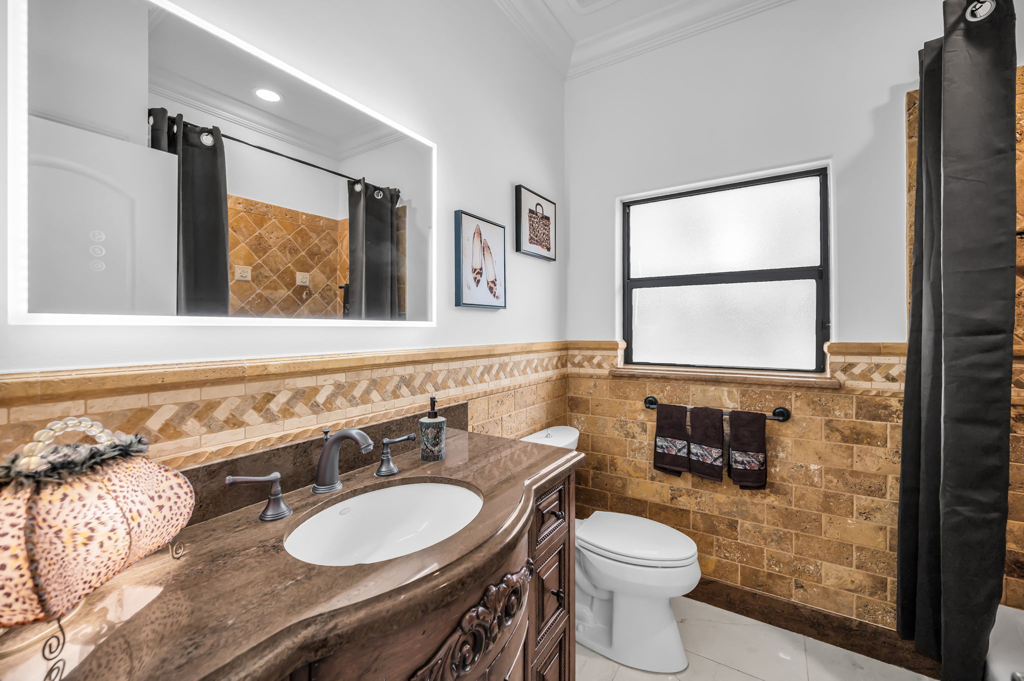 First Floor Bathroom3a