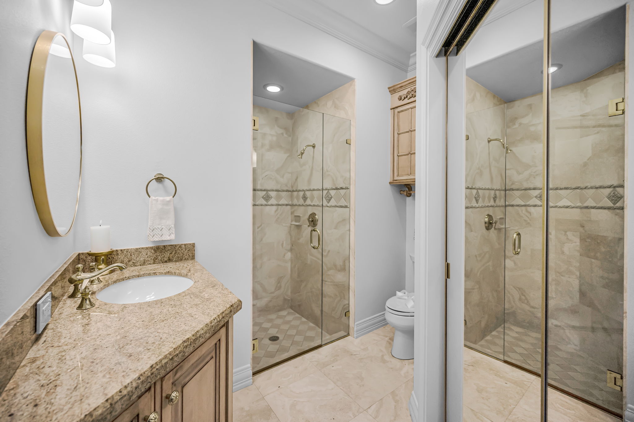 First Floor Guest Bathroom2