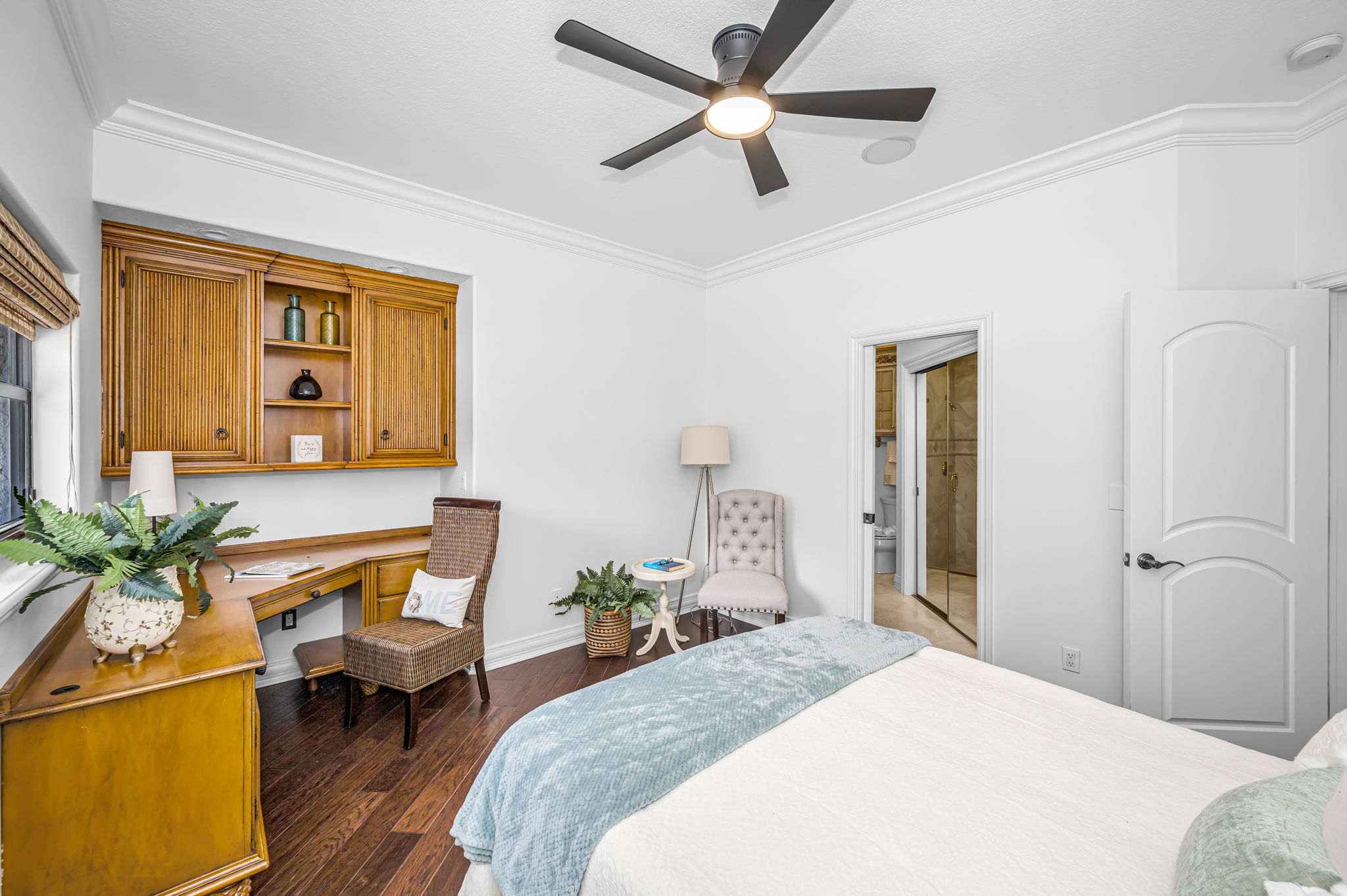 First Floor Guest Bedroom2b