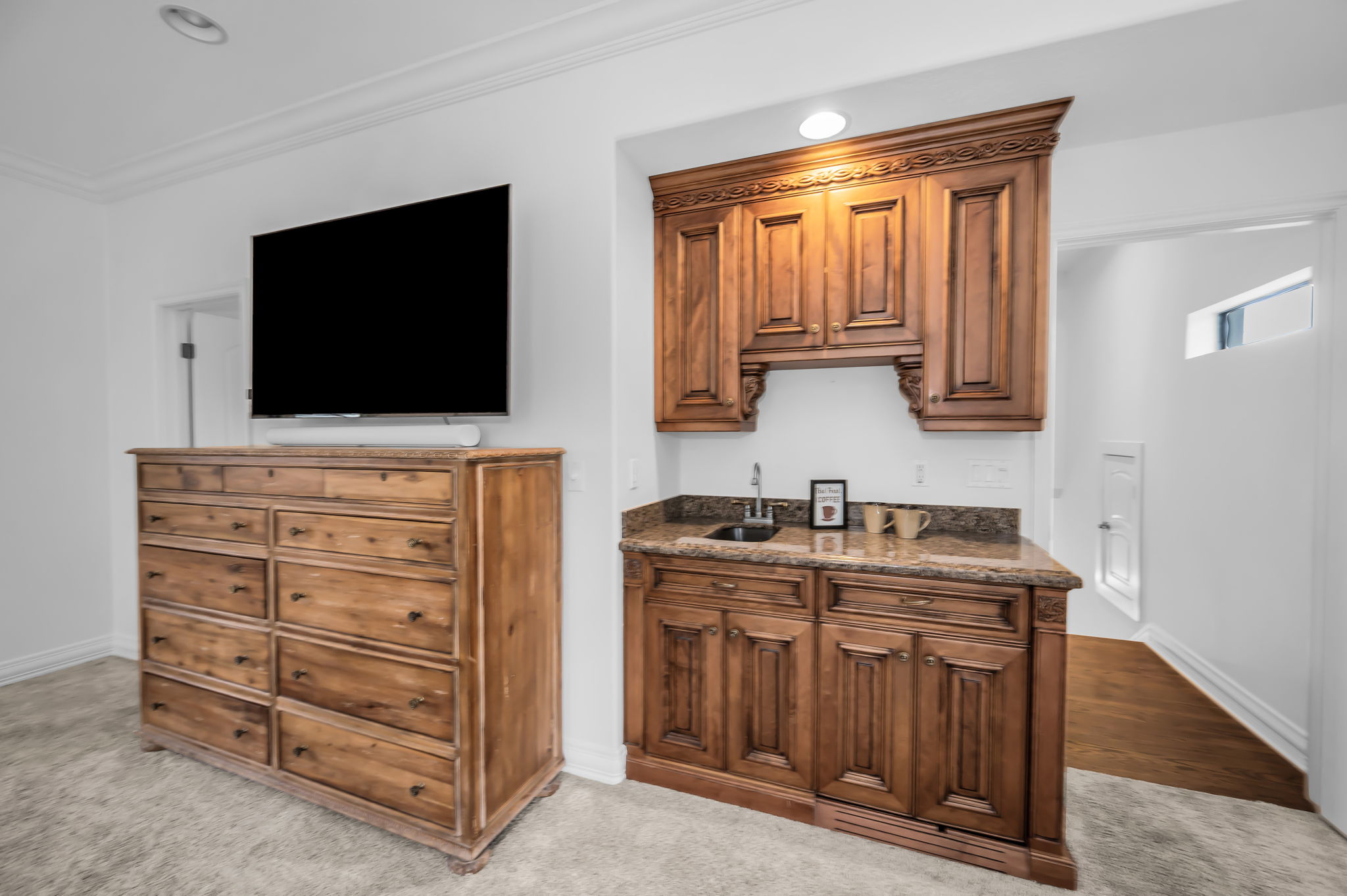 Upper Level Primary Bedroom1c