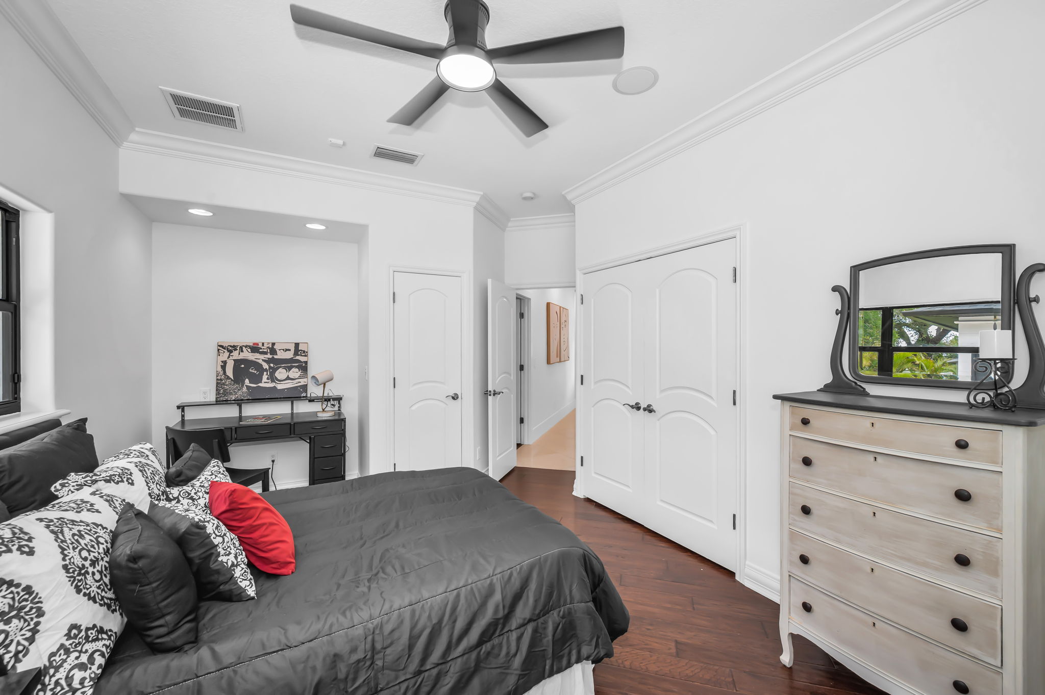 First Floor Bedroom3b