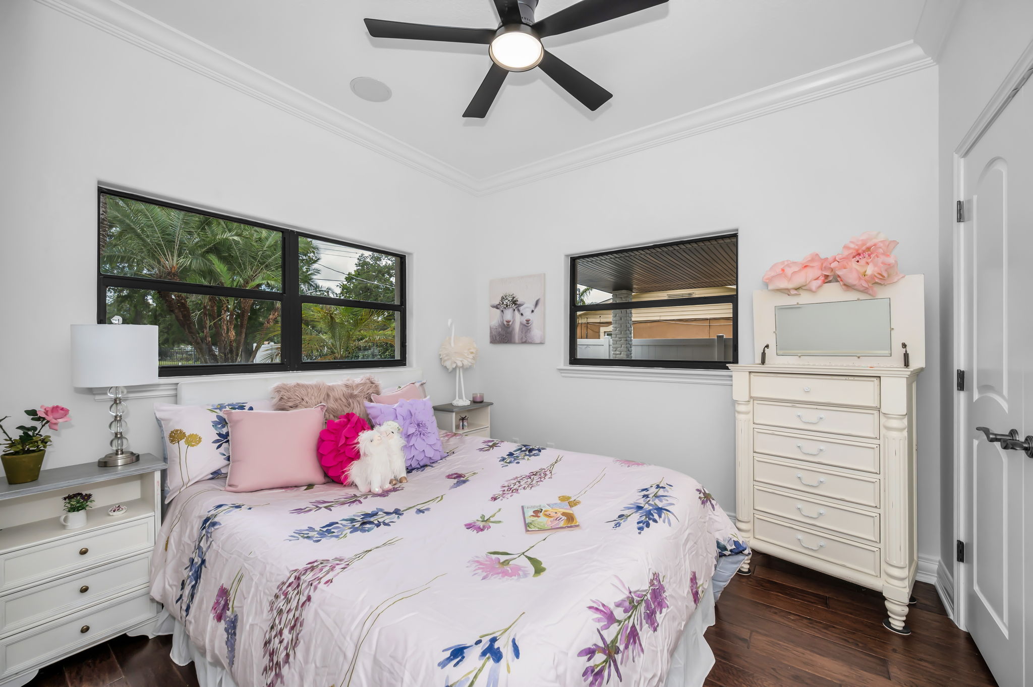 First Floor Bedroom4a