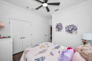 First Floor Bedroom4b