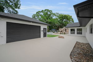 Rear Garage1b