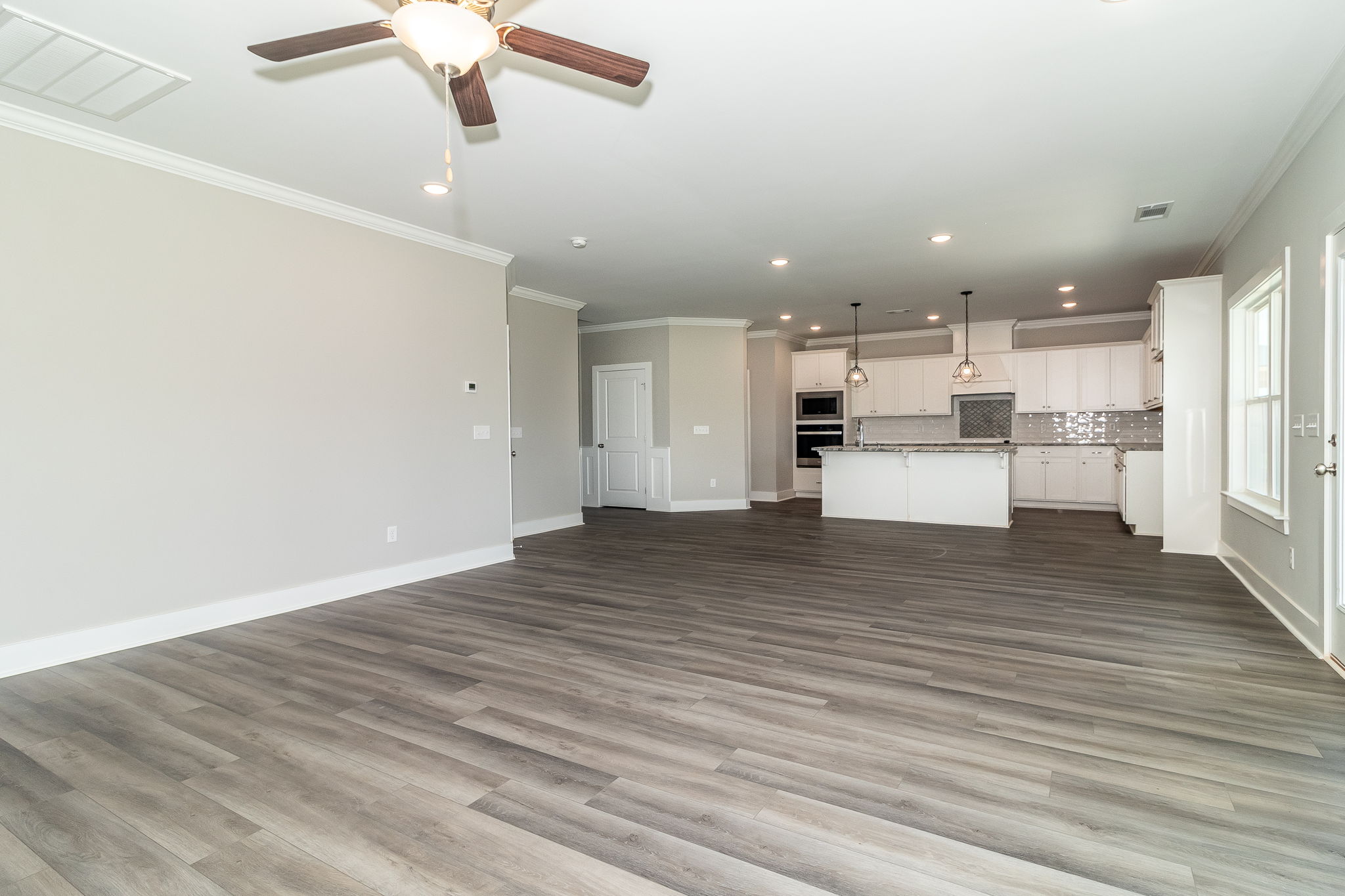 Living Room/Kitchen