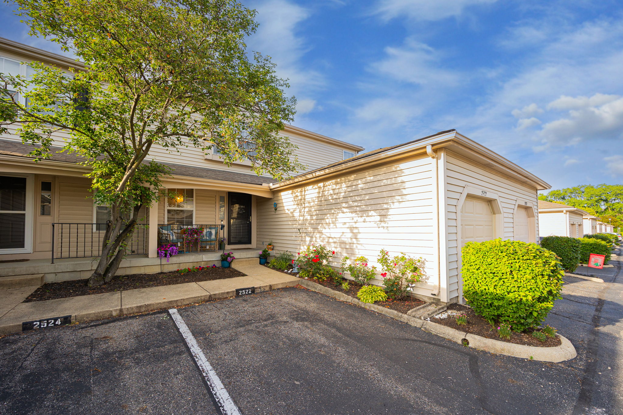 DJ.B. - 2522 Dahlia Way 60C, Columbus-3