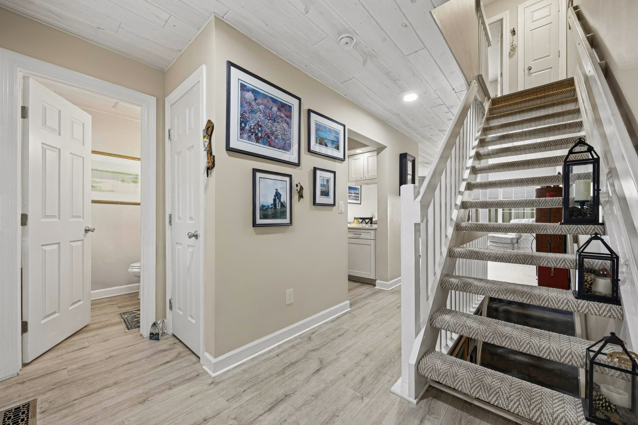 DJ.B. - 2522 Dahlia Way 60C, Columbus-6