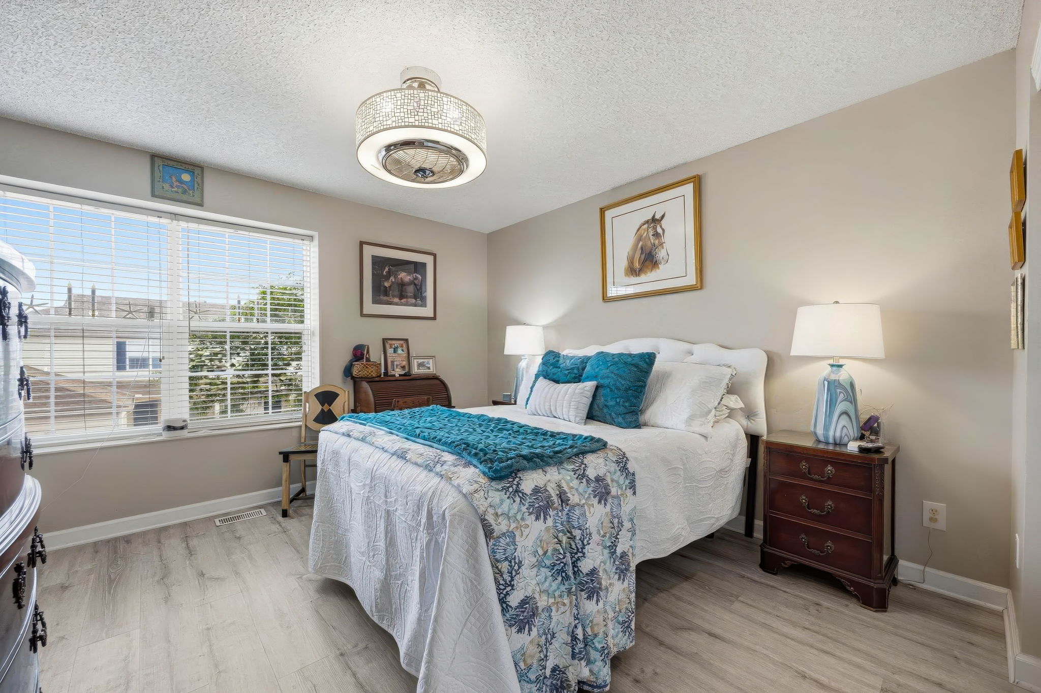 DJ.B. - 2522 Dahlia Way 60C, Columbus-23