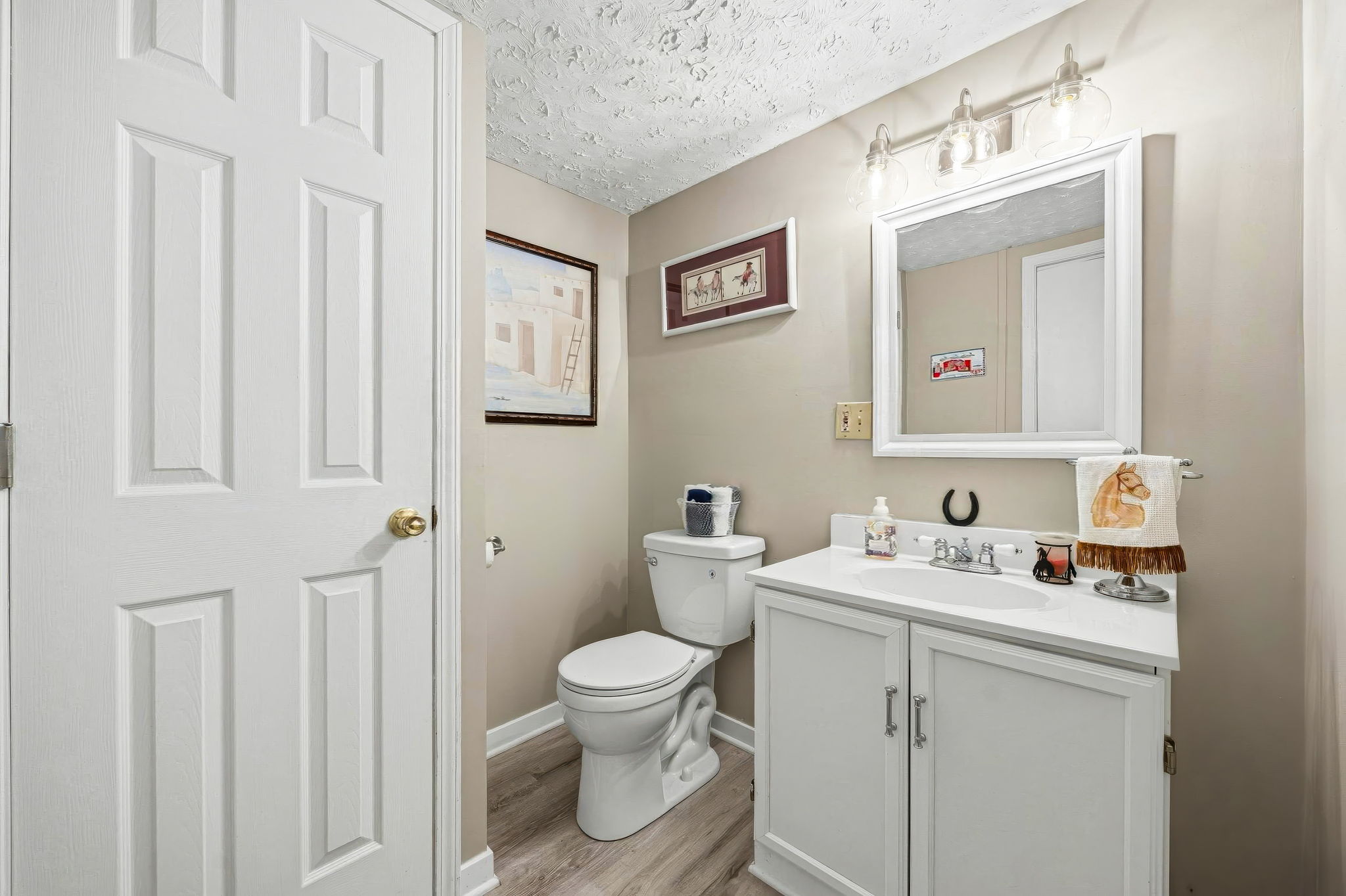DJ.B. - 2522 Dahlia Way 60C, Columbus-29