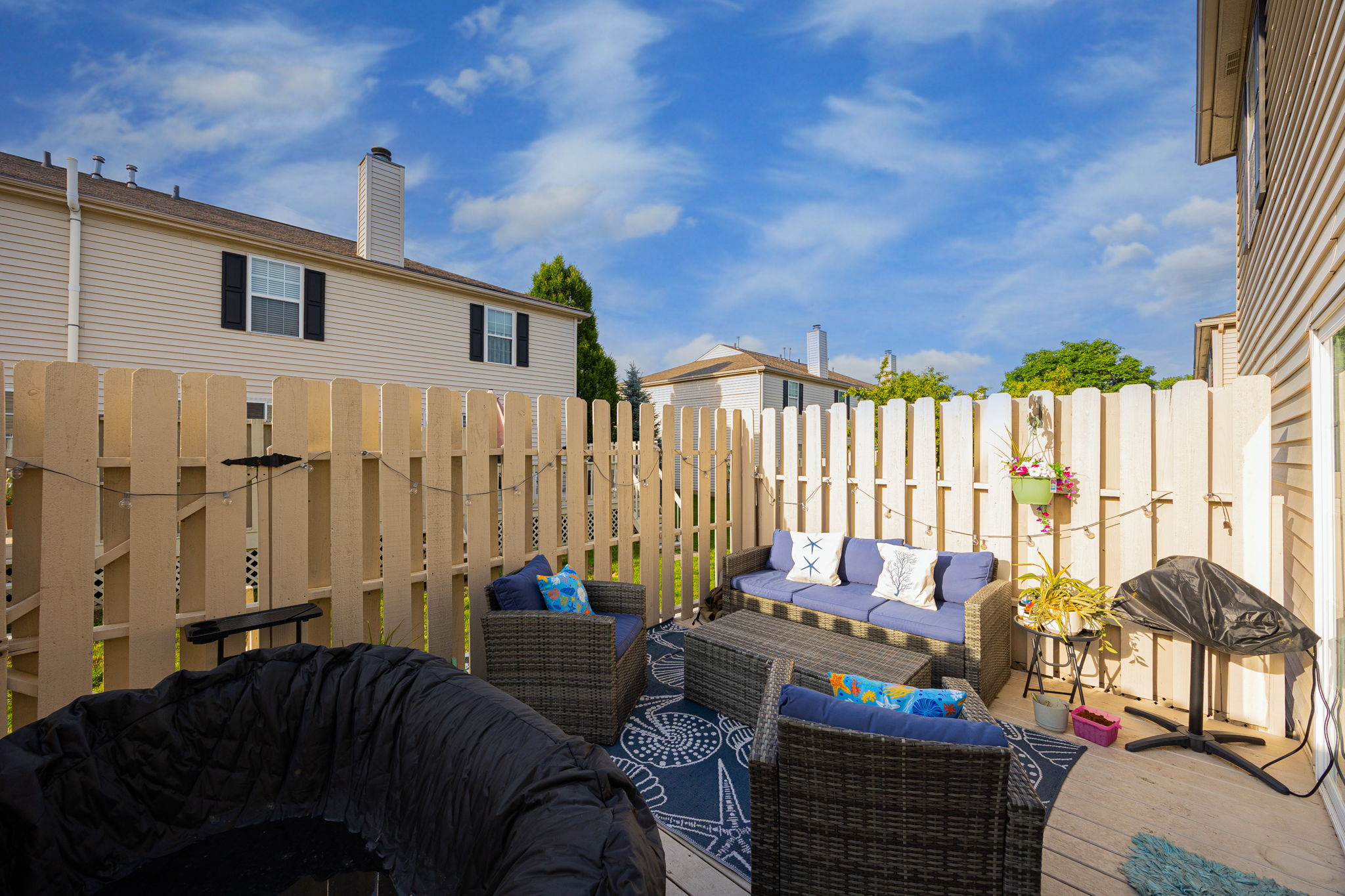 DJ.B. - 2522 Dahlia Way 60C, Columbus-44