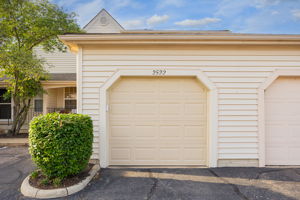 DJ.B. - 2522 Dahlia Way 60C, Columbus-35