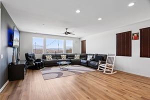 Golden Maple Dr-2205-005.jpg