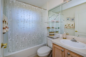 Bathroom 1A