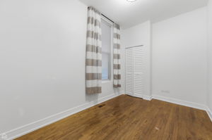 2523 W Chicago Ave - Brady Miller_011