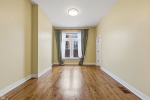 2523 W Chicago Ave 2 - Brady Miller_004