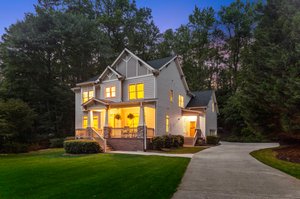 Stunning 4B /3.5 Bath home in City of Decatur!