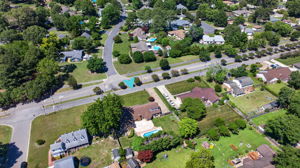  Photo 49