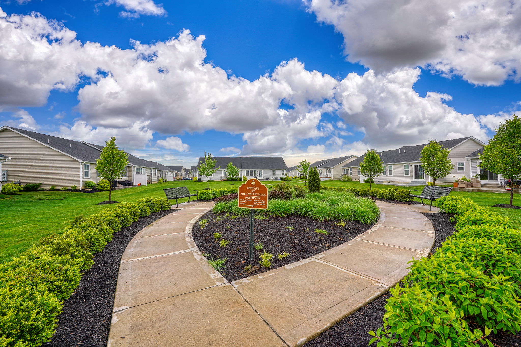2525 McClouds Sq (12)