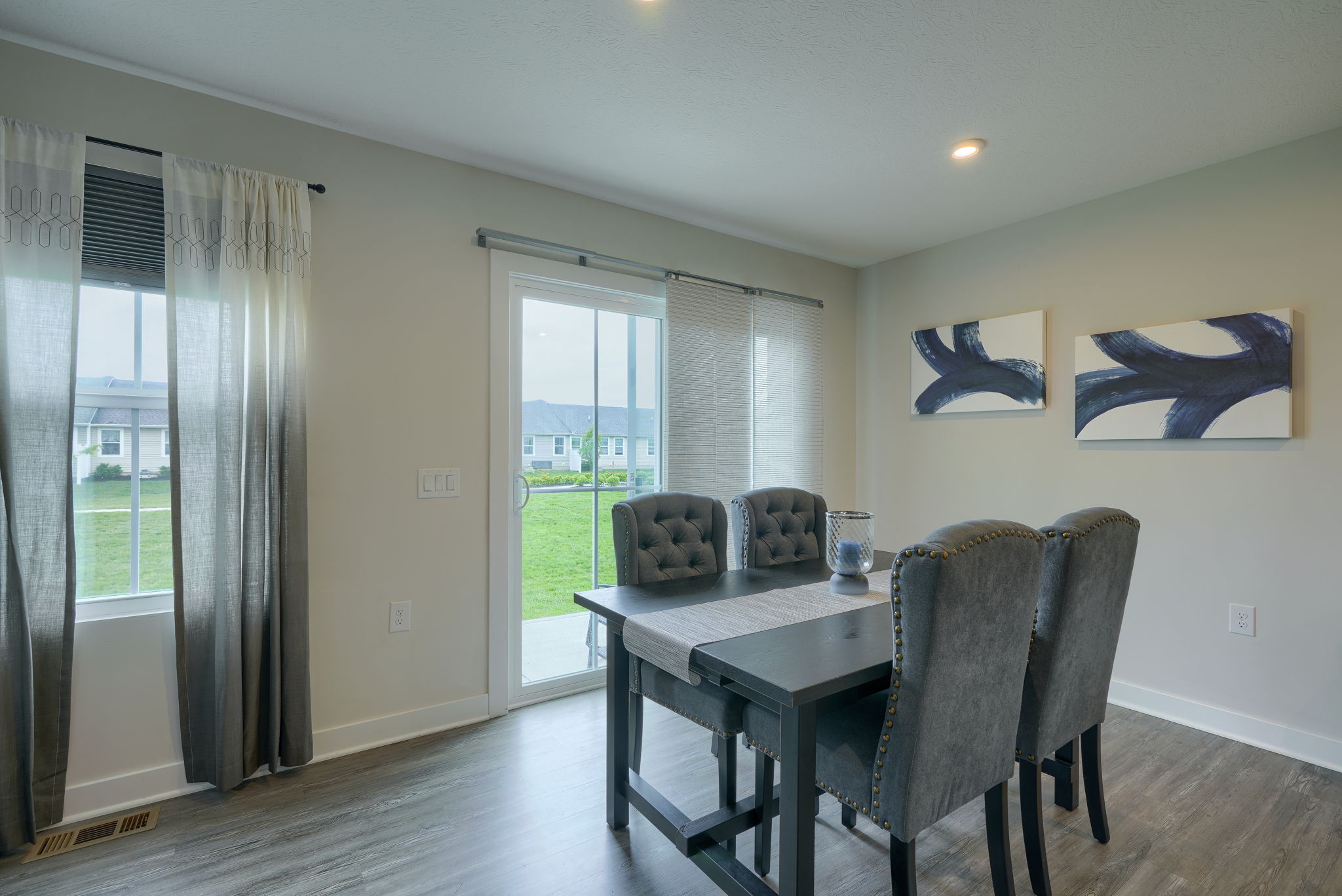 2525 McClouds Sq (27)