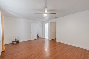 024_ 2525 Montclair