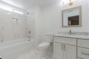 027_ 2525 Montclair