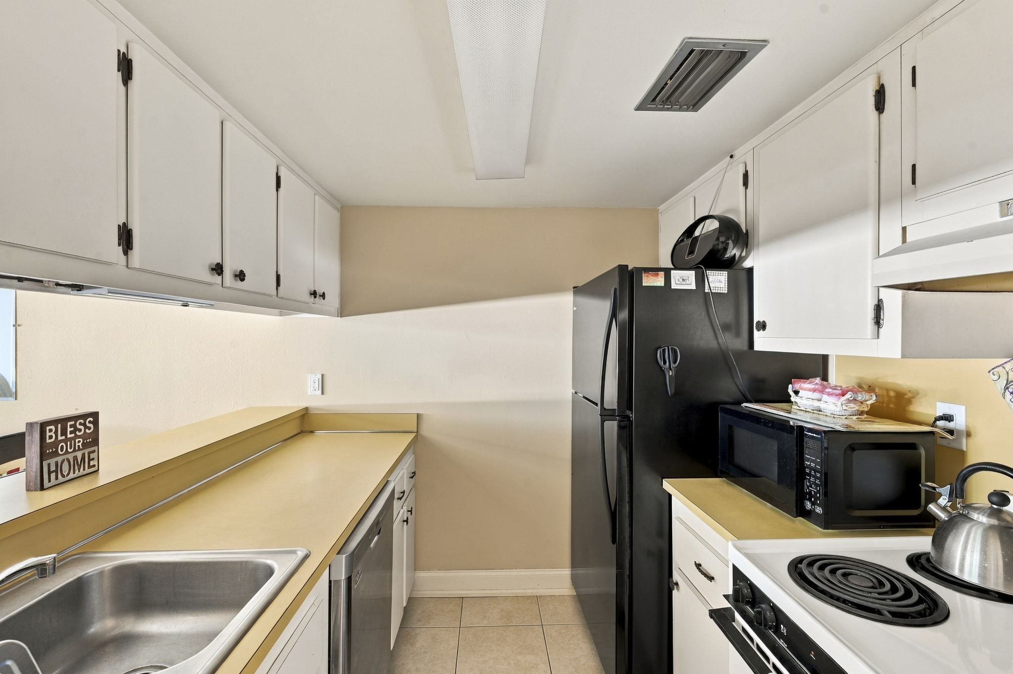 Interiors (8)