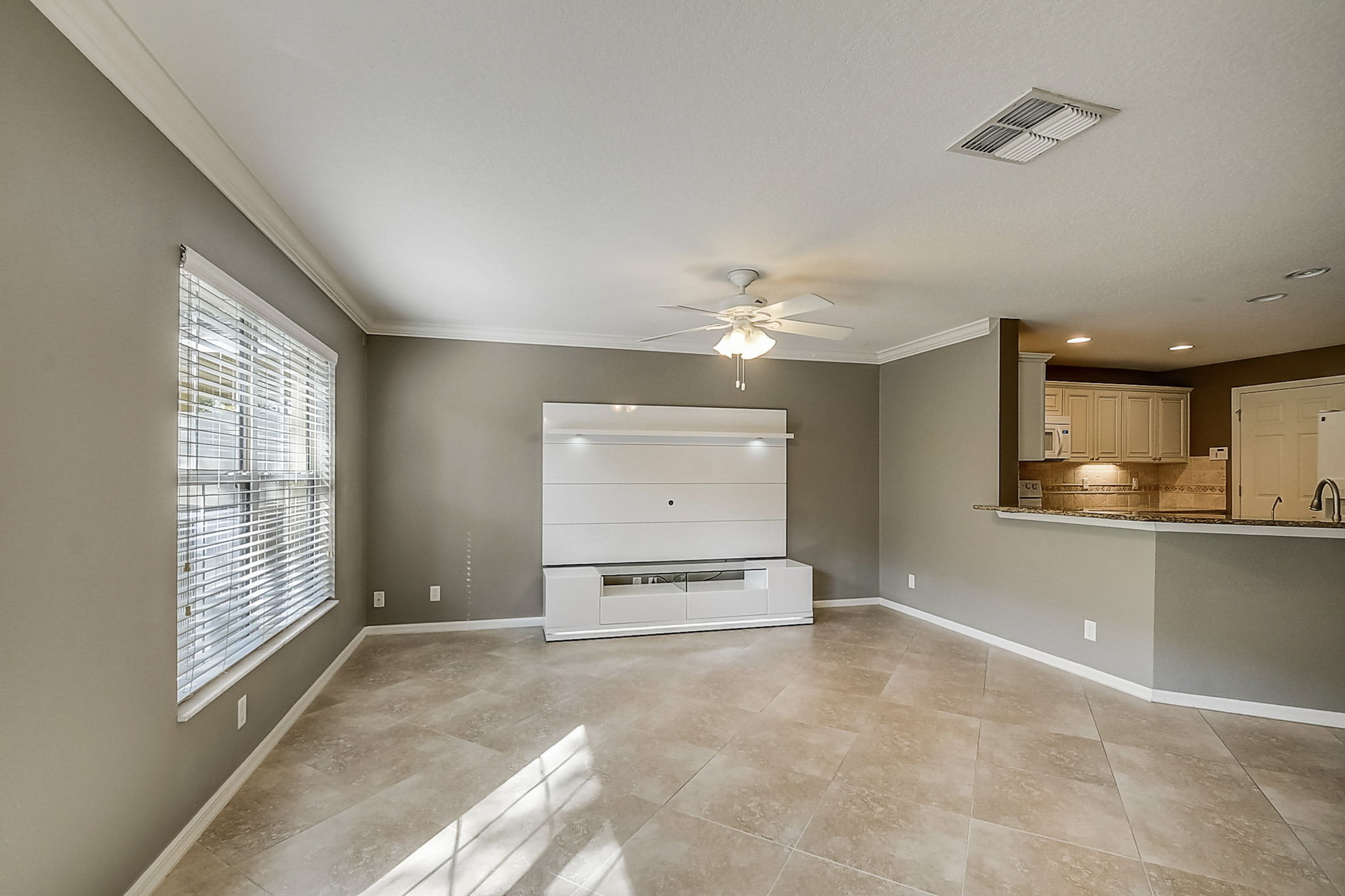 Bayside Pointe Ln-003