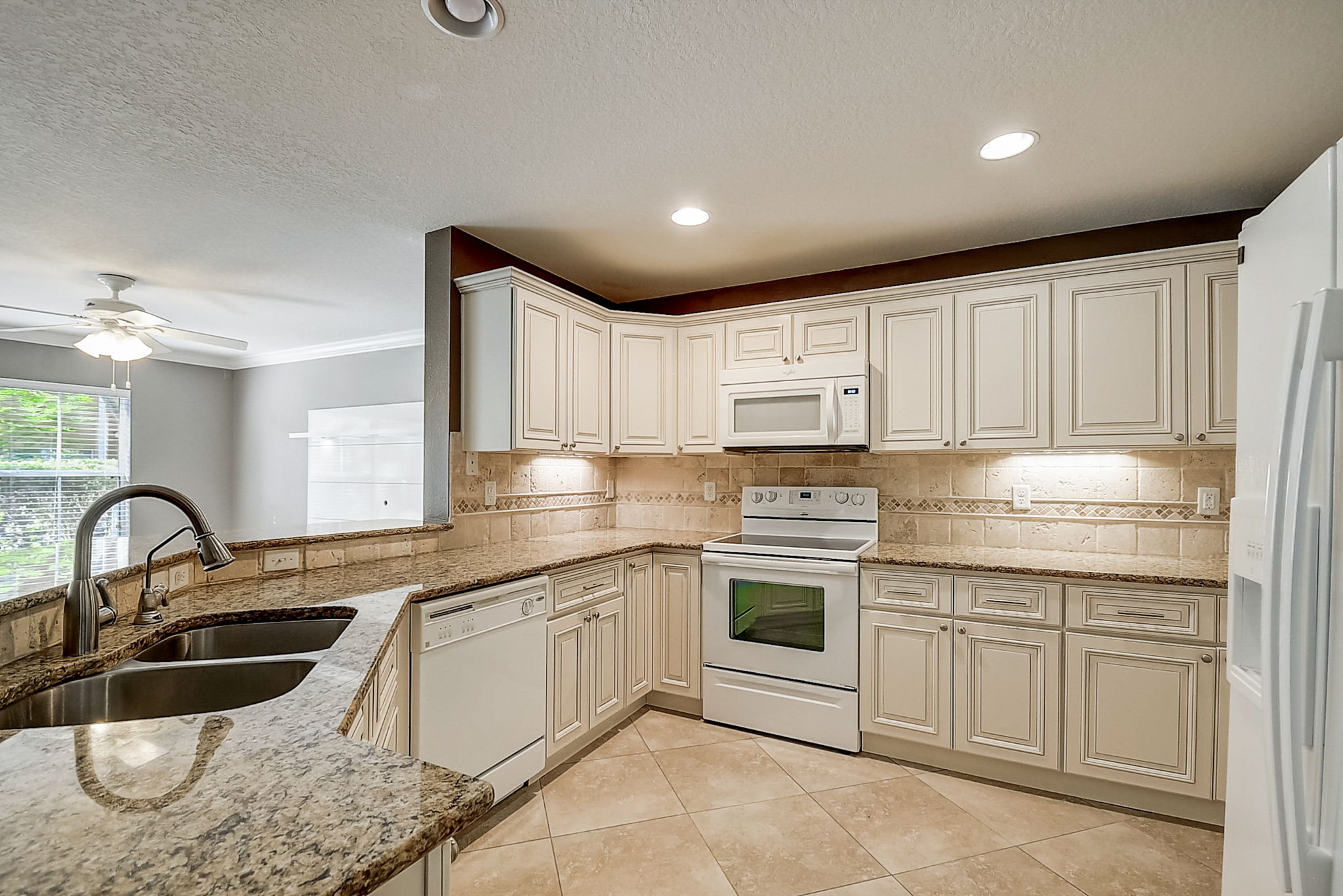 Bayside Pointe Ln-006