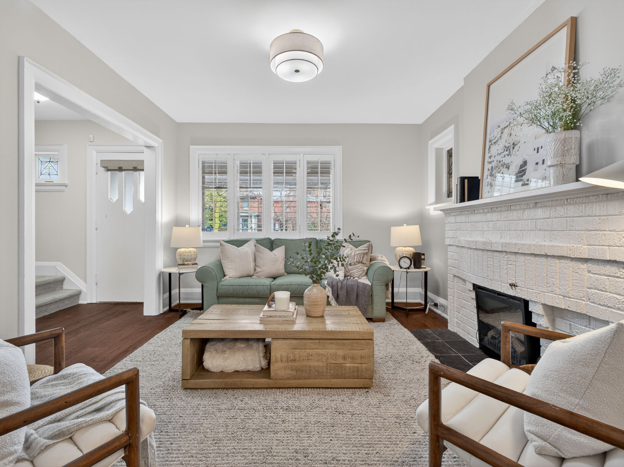 253 Briar Hill Ave Toronto, ON M4R 1J2