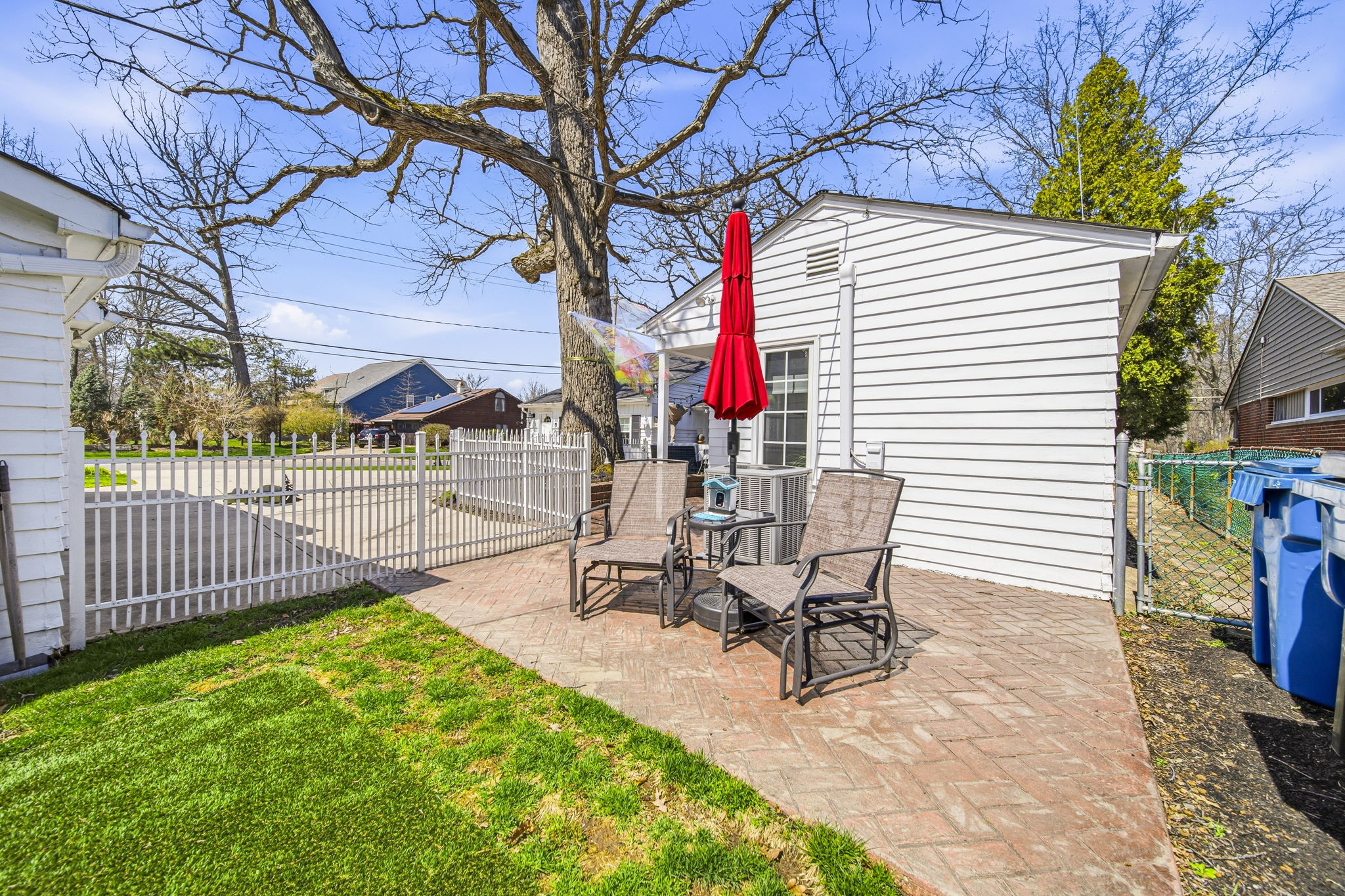 25301 Wolf Rd, Bay Village, OH 44140 | CC MEDIA LLC