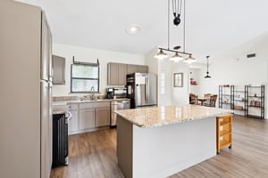 Ludlow St-S0107-012.jpg