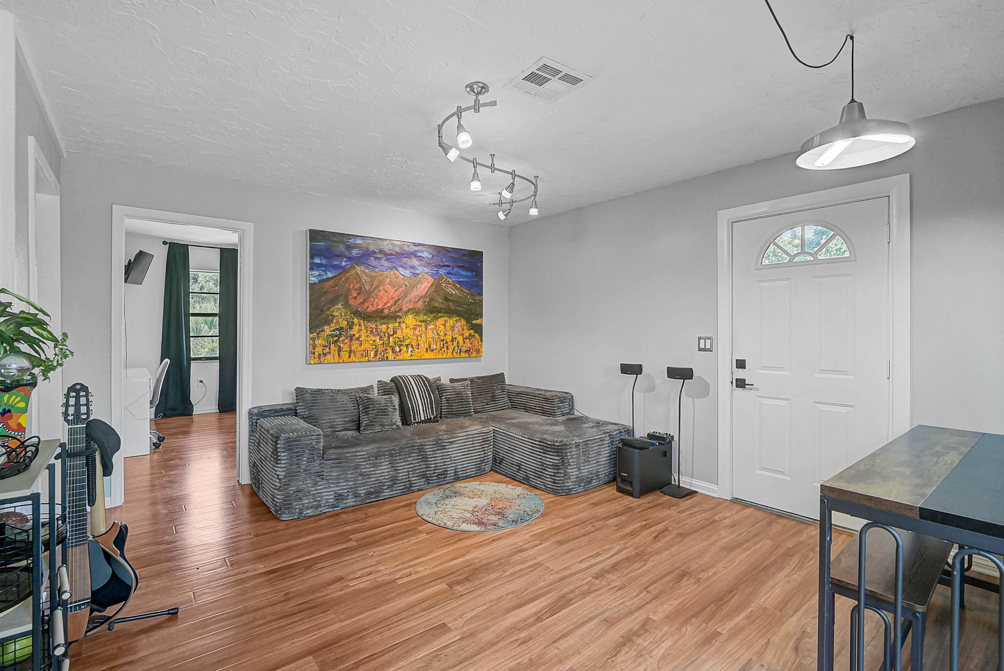 2531 Portland St-25