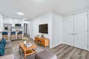 (47) virtually staged.jpeg