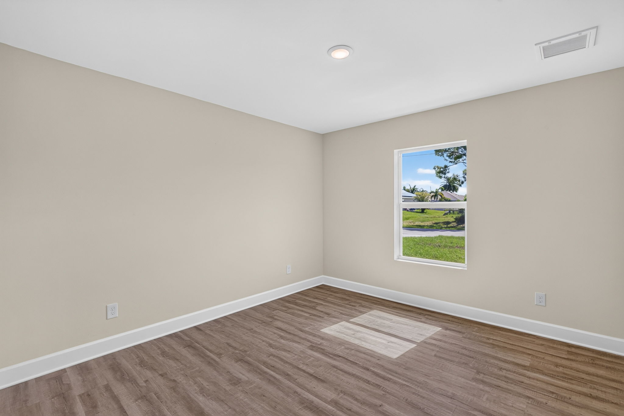 Guest Bedroom 1 - 1 of 2