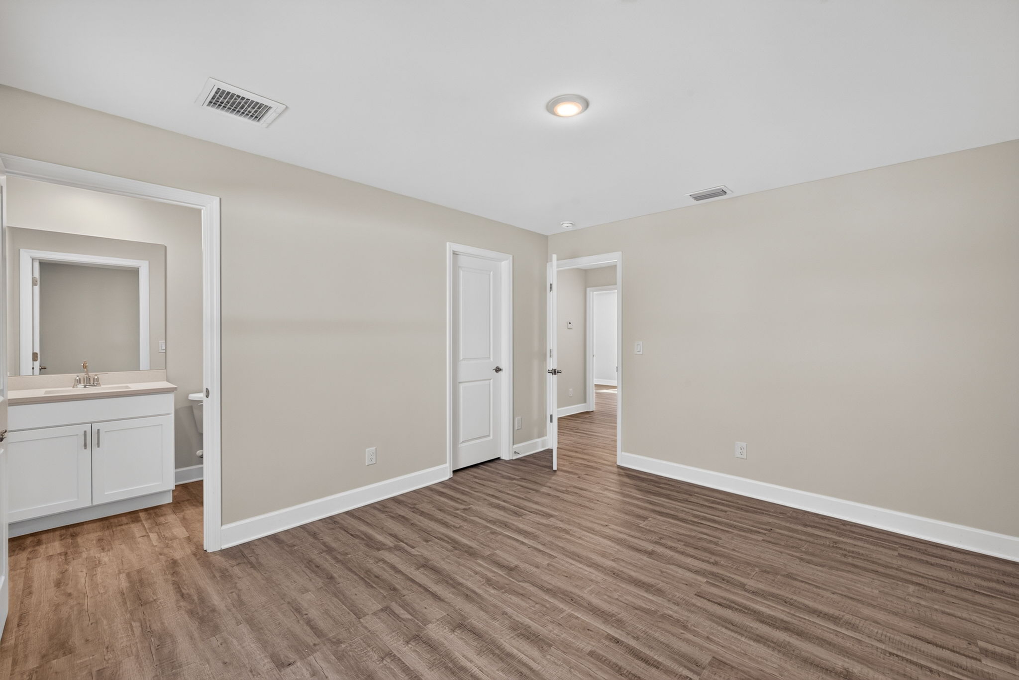 Guest Bedroom 3 - 2 of 2