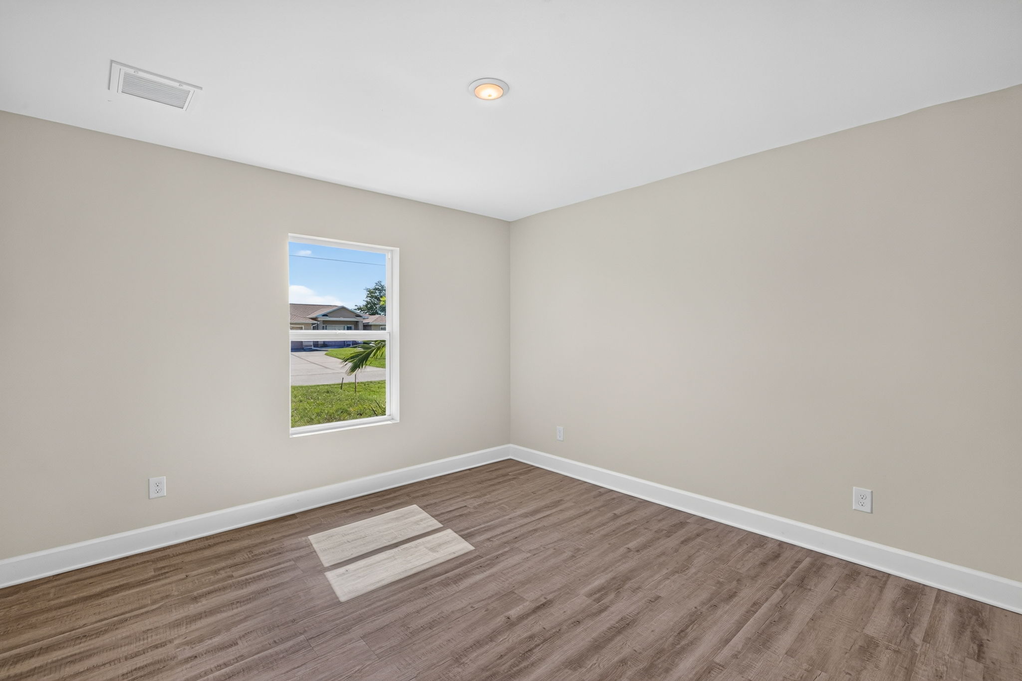 Guest Bedroom 2 - 1 of 2