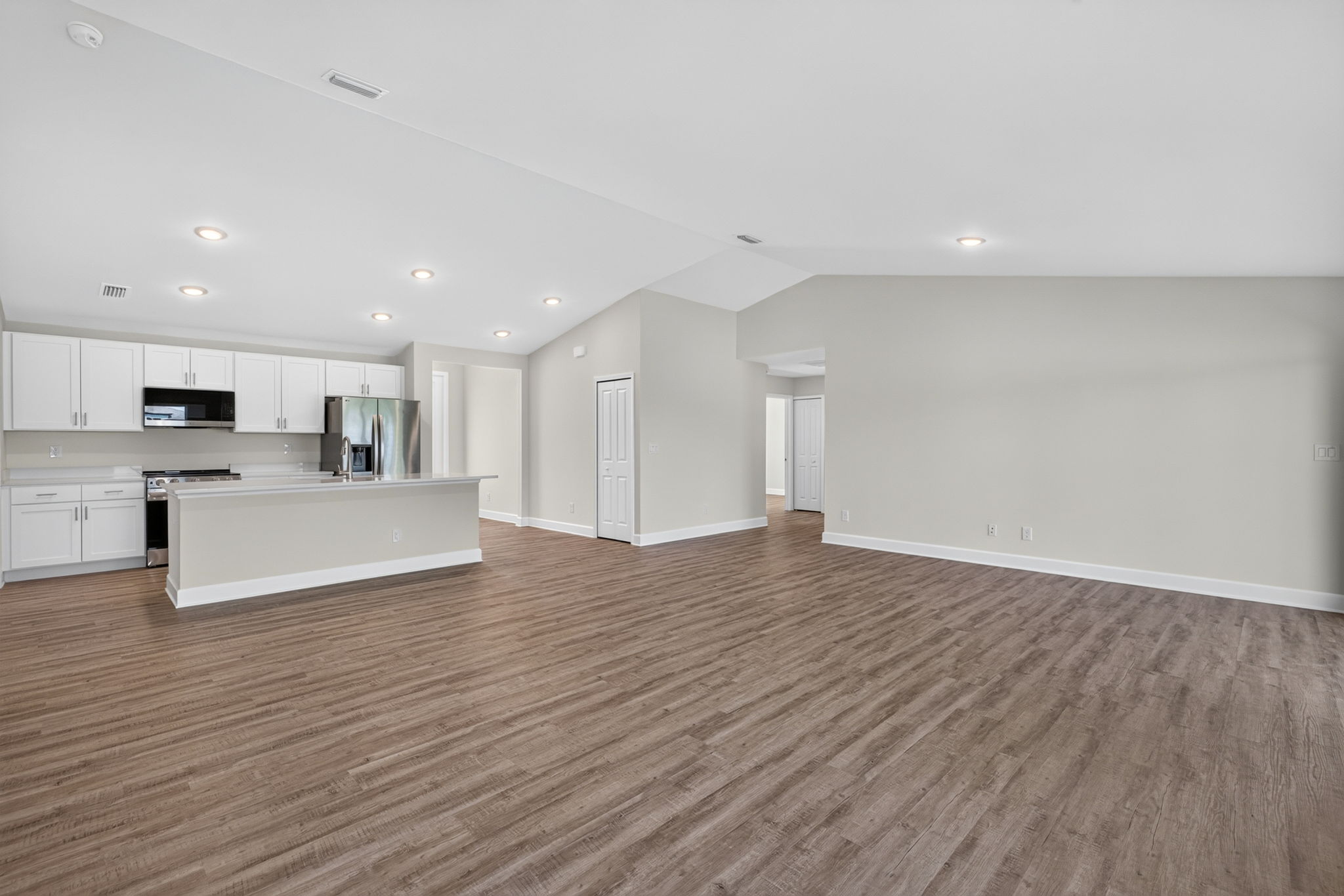 Living Room 3 of 4
