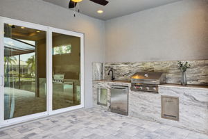 Outdoor Kitchen Grill