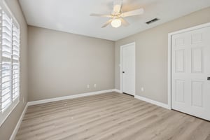 Hibiscus St-S1211-017.jpg