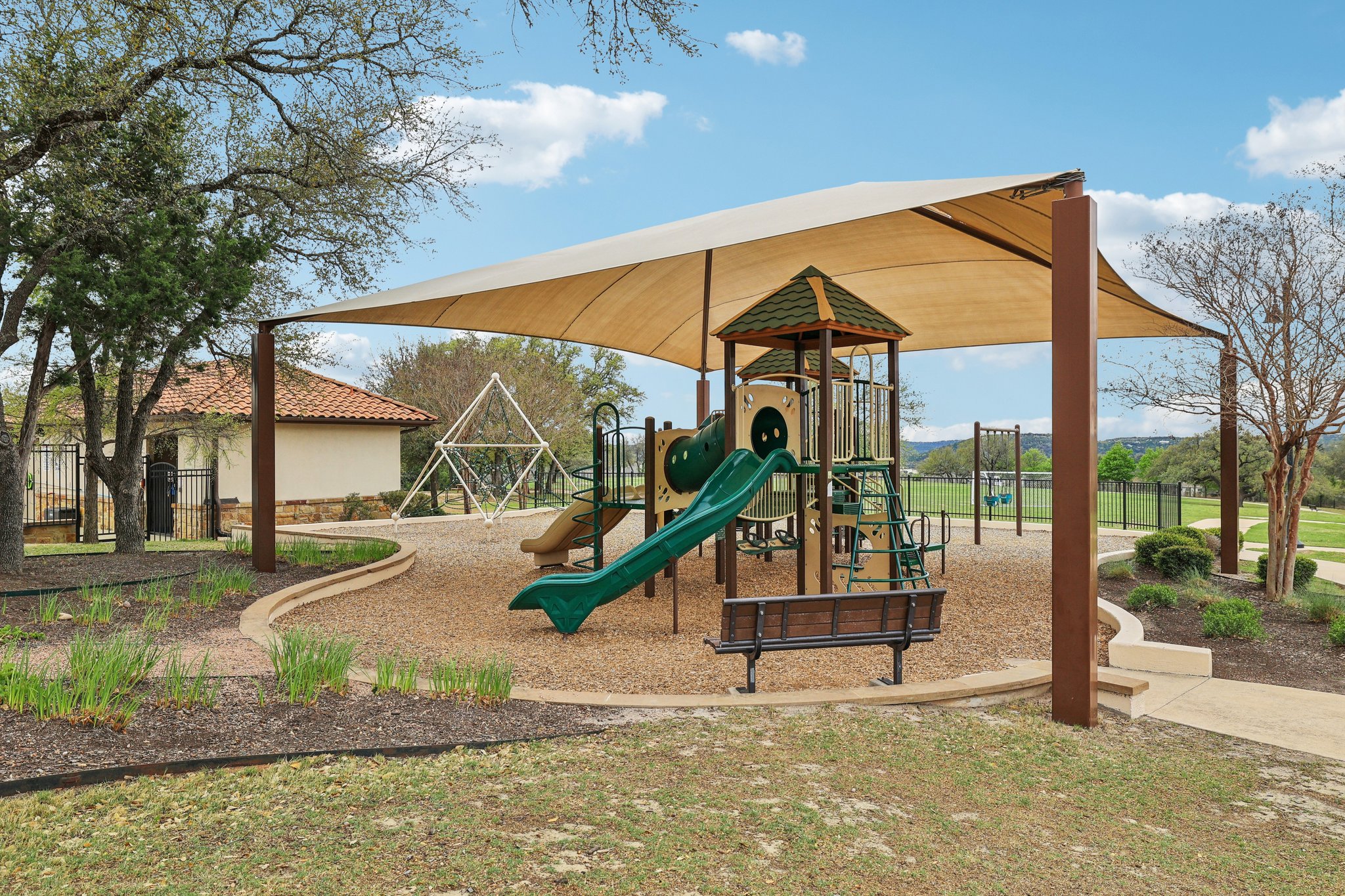 Livenza Pl-1703-904.jpg