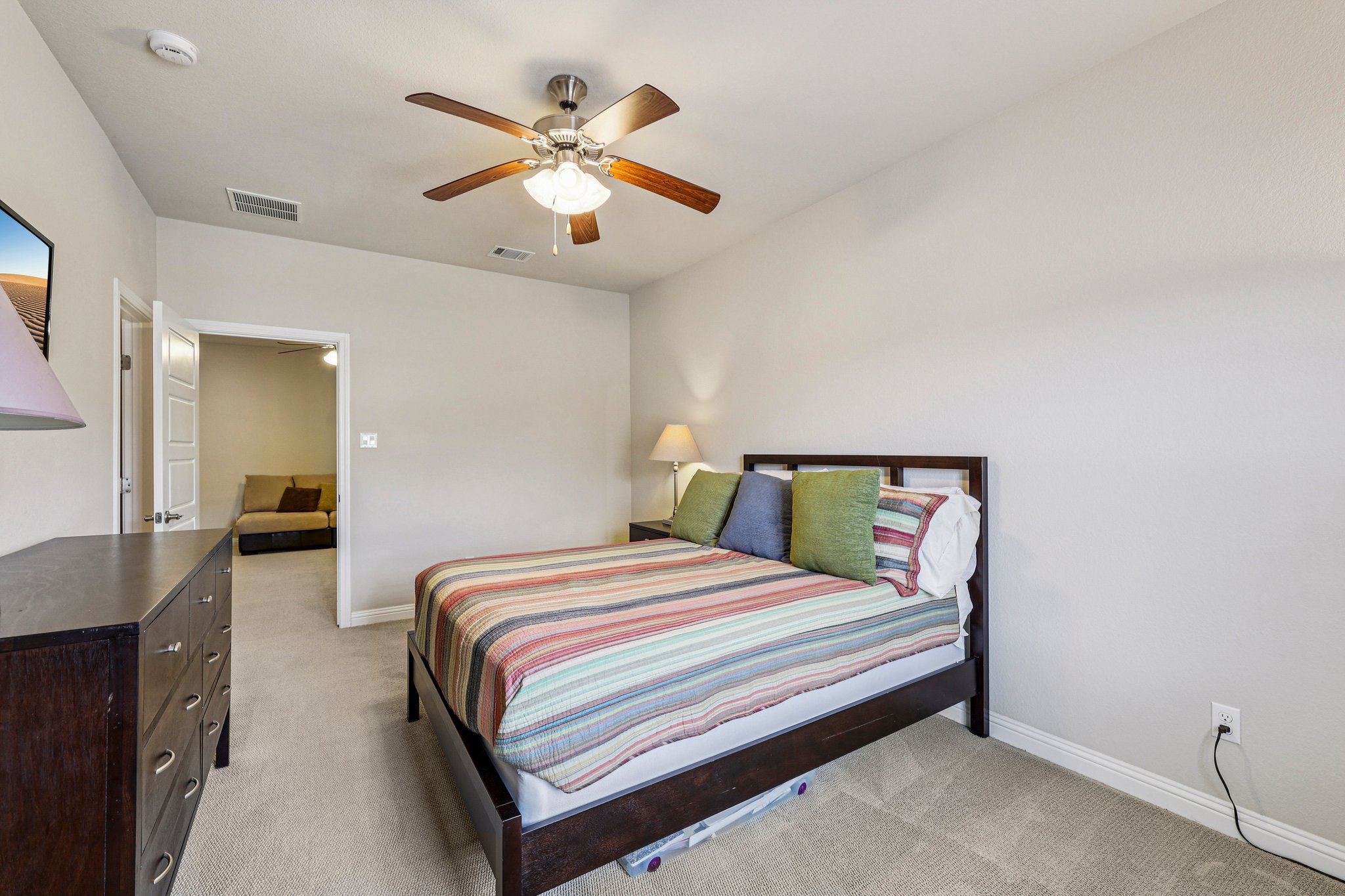 Livenza Pl-S1703-044.jpg