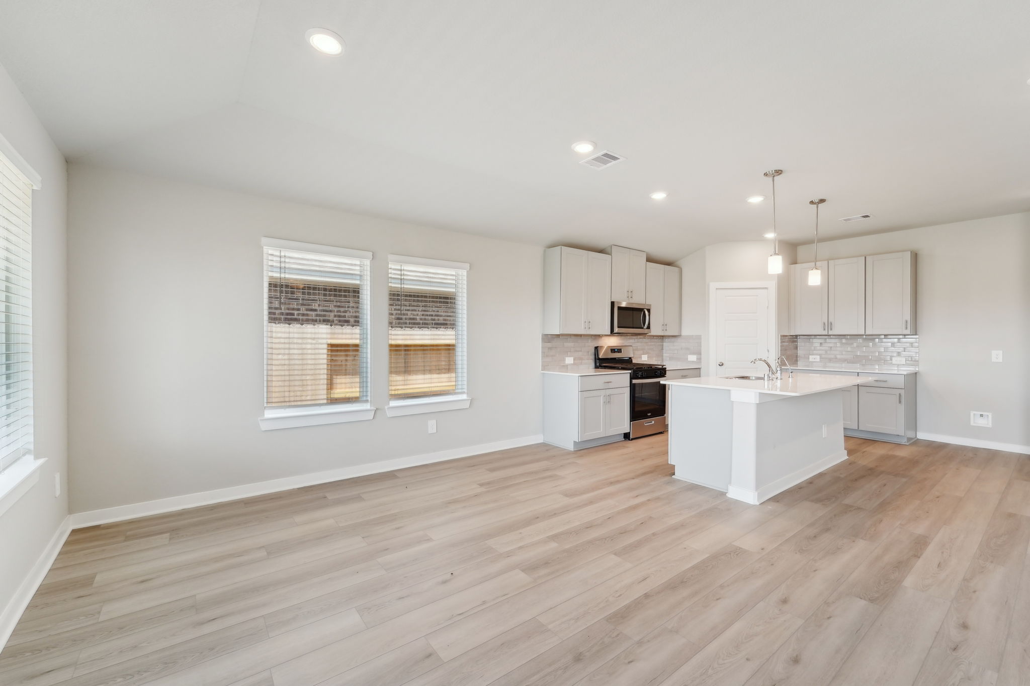Houston - Southwinds- 2534 Bay Winds Ln Baytown TX 77523-005