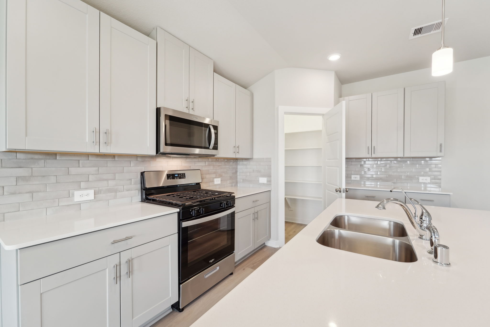 Houston - Southwinds- 2534 Bay Winds Ln Baytown TX 77523-010