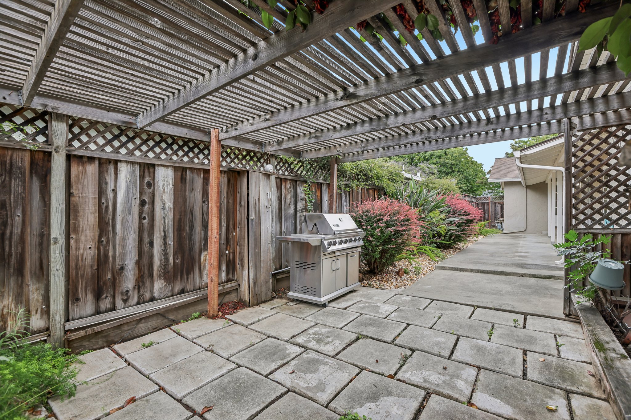 Cherry Ave-S2905-047.jpg